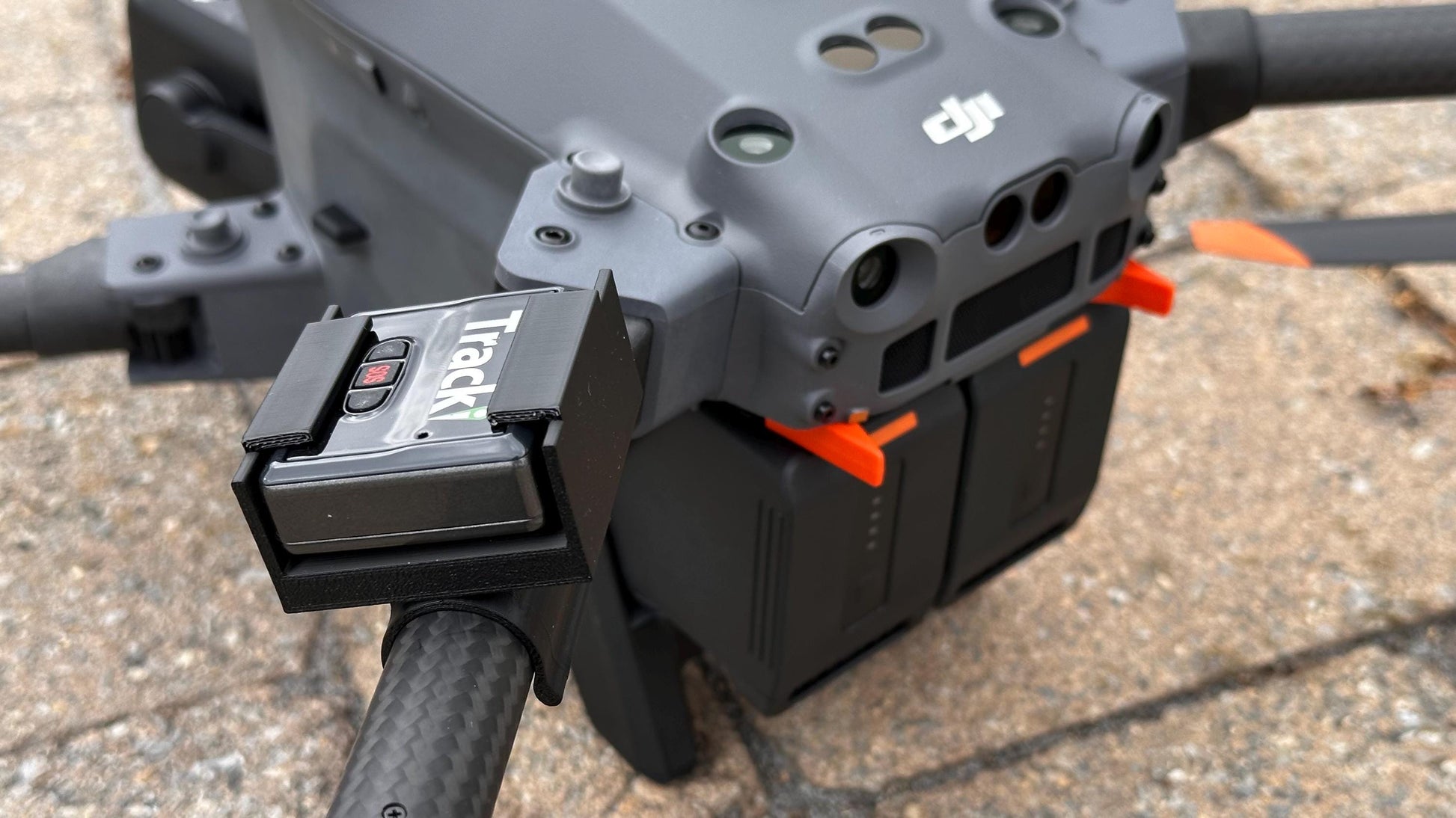 DJI Matrice 30T Arm Mount: Firehouse Strobe, Air Tag, Tracki GPS Display Plaque